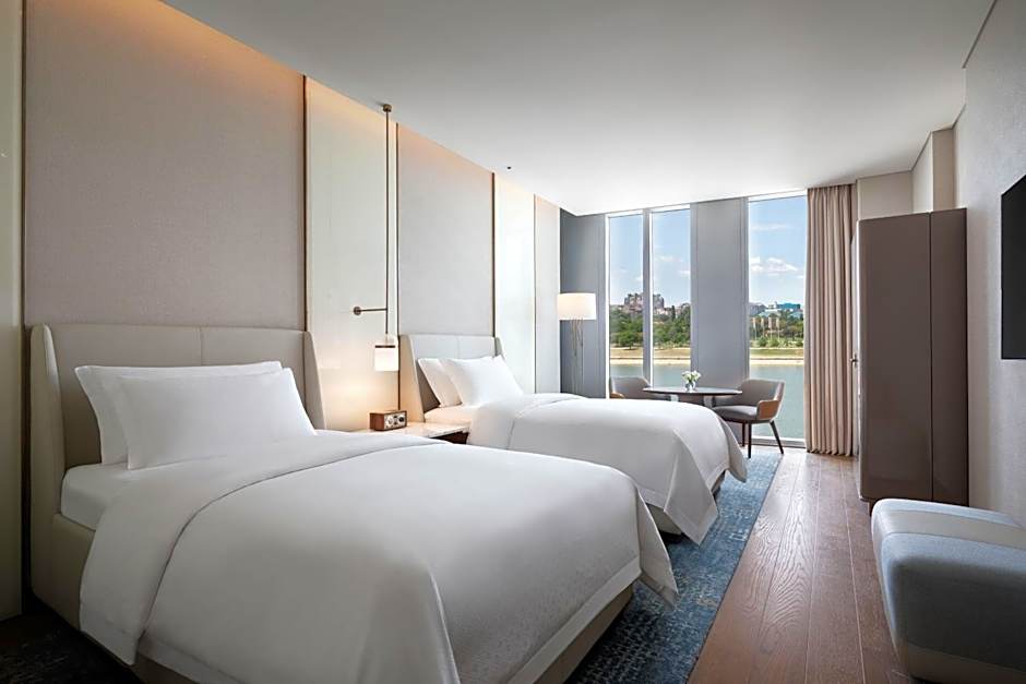 Photo 1 of 5 of Deluxe 2 Beds, River View