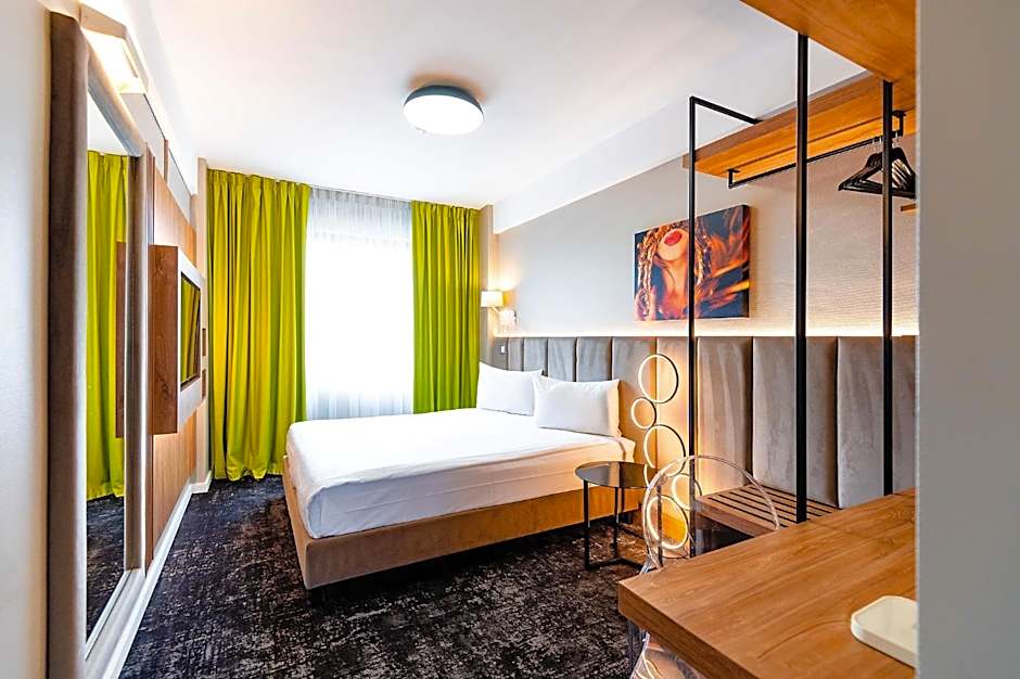 Business Hotel Conference Center & Spa