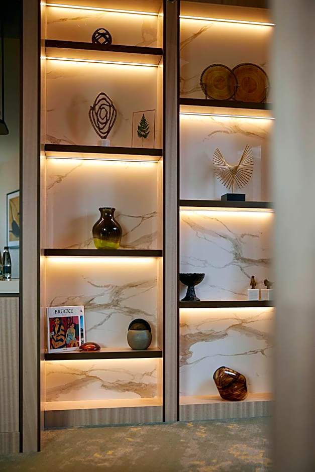 Photo 1 of 9 of Executive Park Suite