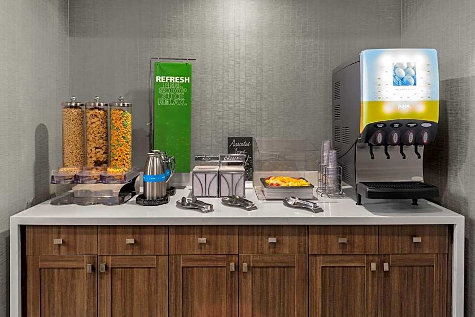 Hampton Inn By Hilton & Suites Los Angeles/Hollywood, CA