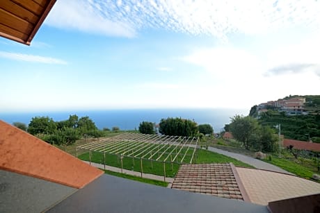 Superior Quadruple Room with Sea View