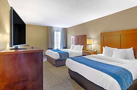 Queen Room with Two Queen Beds - Non-Smoking