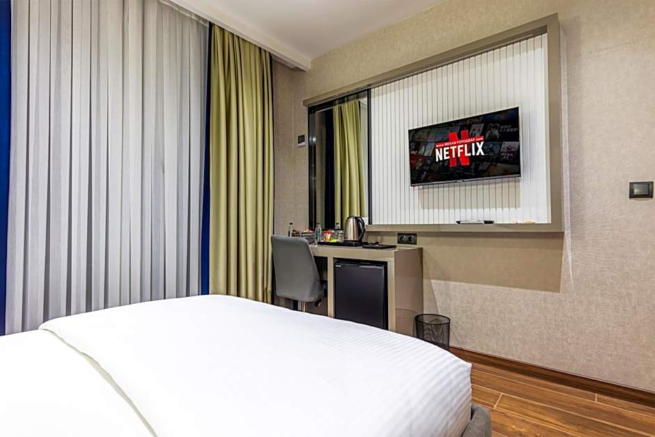 Dem Premium Hotel - Round Trip Airport Service - Istanbul International Airport