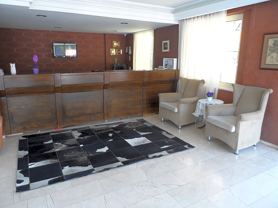 Sebnem Apart & Studio