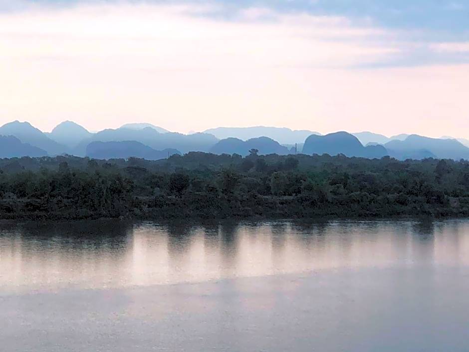 Mekong pano villa