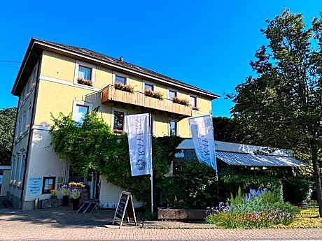 Zum Rayers Café-Restaurant & Boutique-Hotel