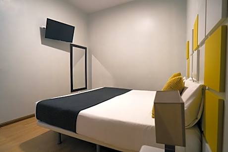 One-Bedroom Apartment (4 Adults)