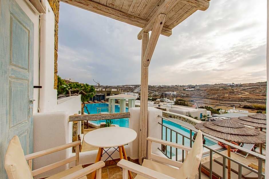 Peristeronas Village