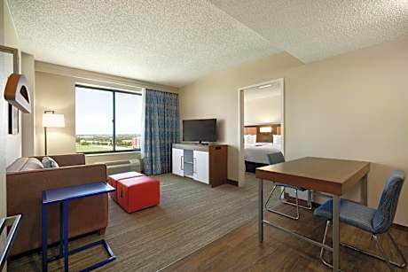 One-Bedroom Suite with Two Double Beds - Non-Smoking