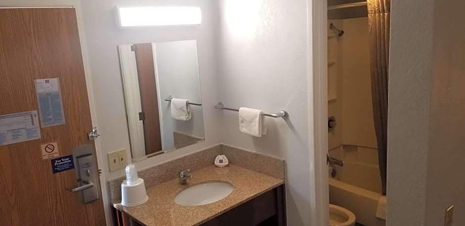 Motel 6 Elk Grove Village - O'Hare