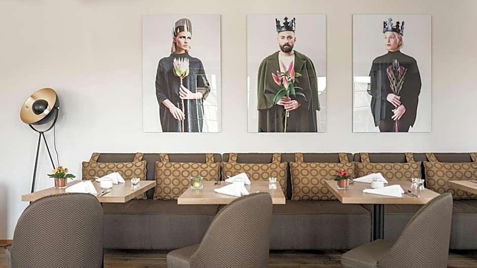Kunsthotel "Drei Konig" am Marktplatz Stadt Lorrach