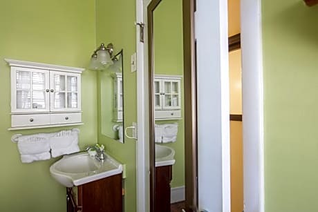 Petite Single Room