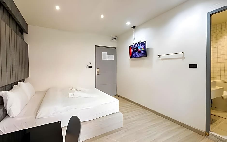 Baan Kun Mhor Hostel