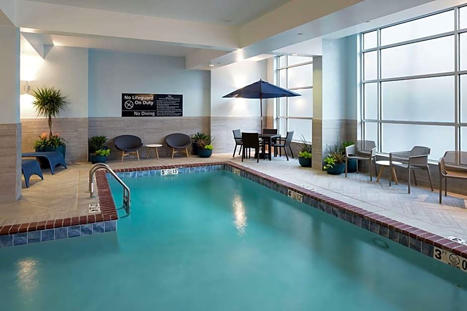 Hampton Inn By Hilton And Suites Memphis-Beale Street