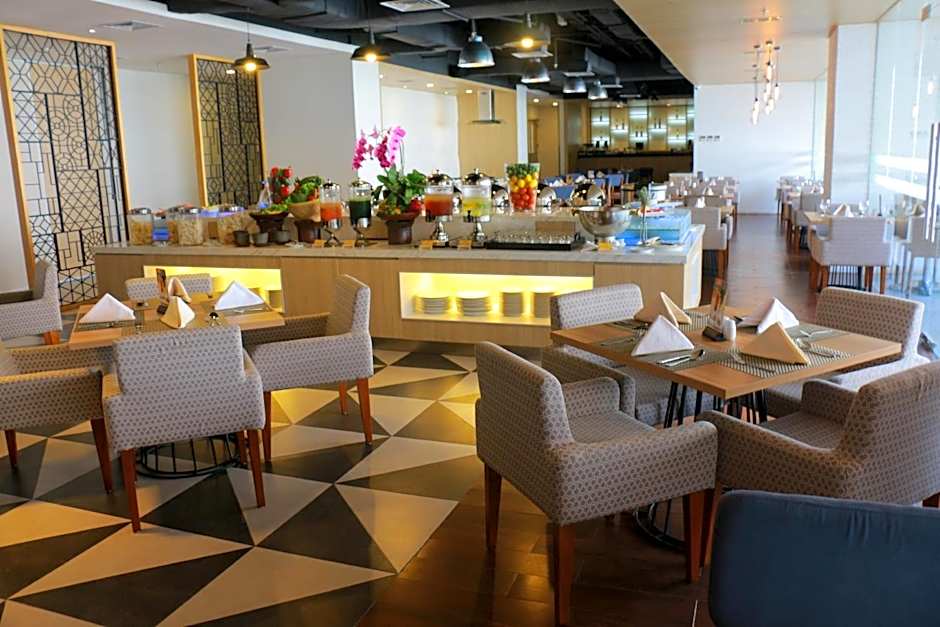 Hotel Santika Mega City - Bekasi