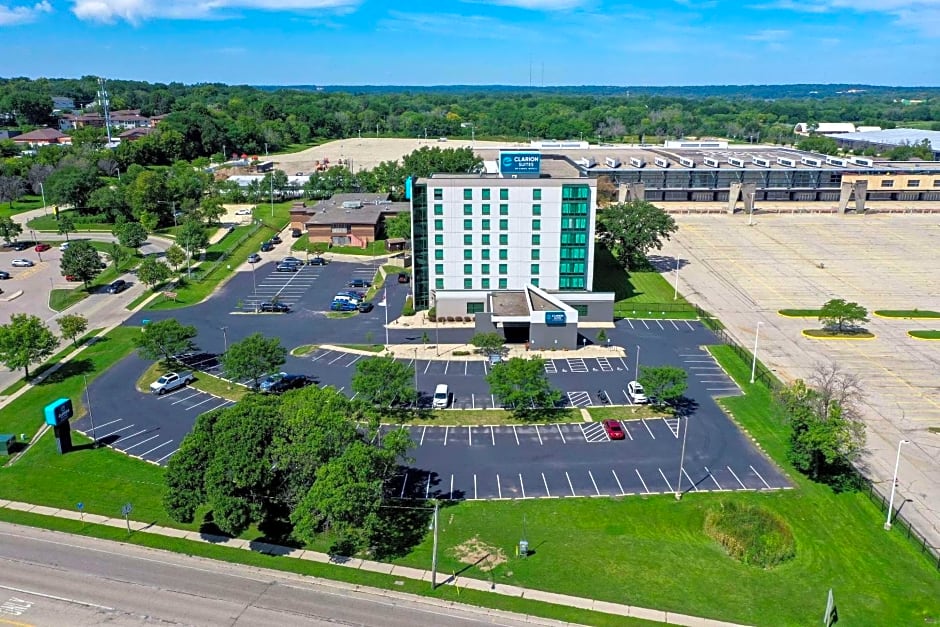 Clarion Suites At The Alliant Energy Center – Madison, WI