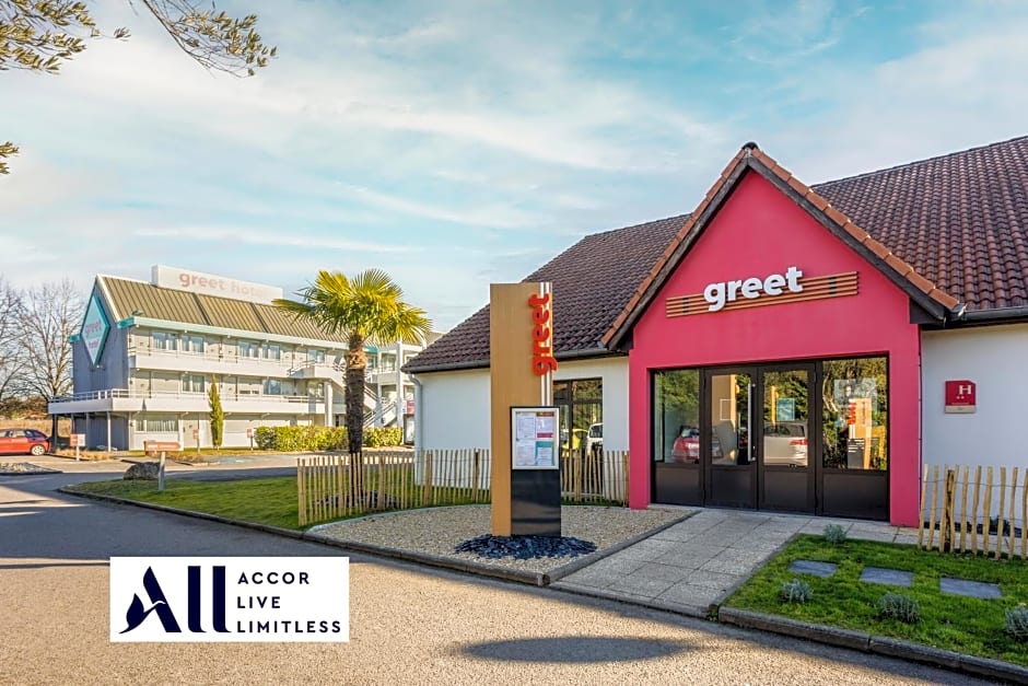 greet hotel restaurant Angouleme Ouest