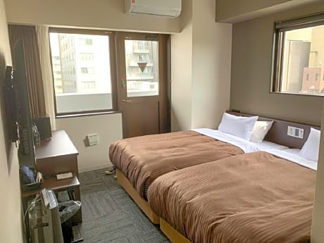 Twin Room - Non-Smoking
