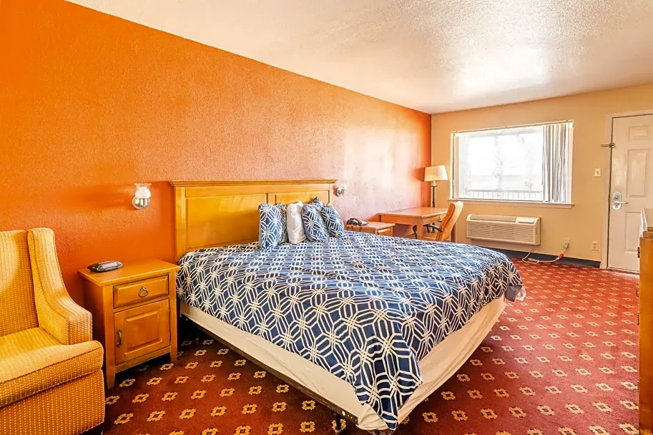 Econo Lodge Inn & Suites Downtown San Antonio