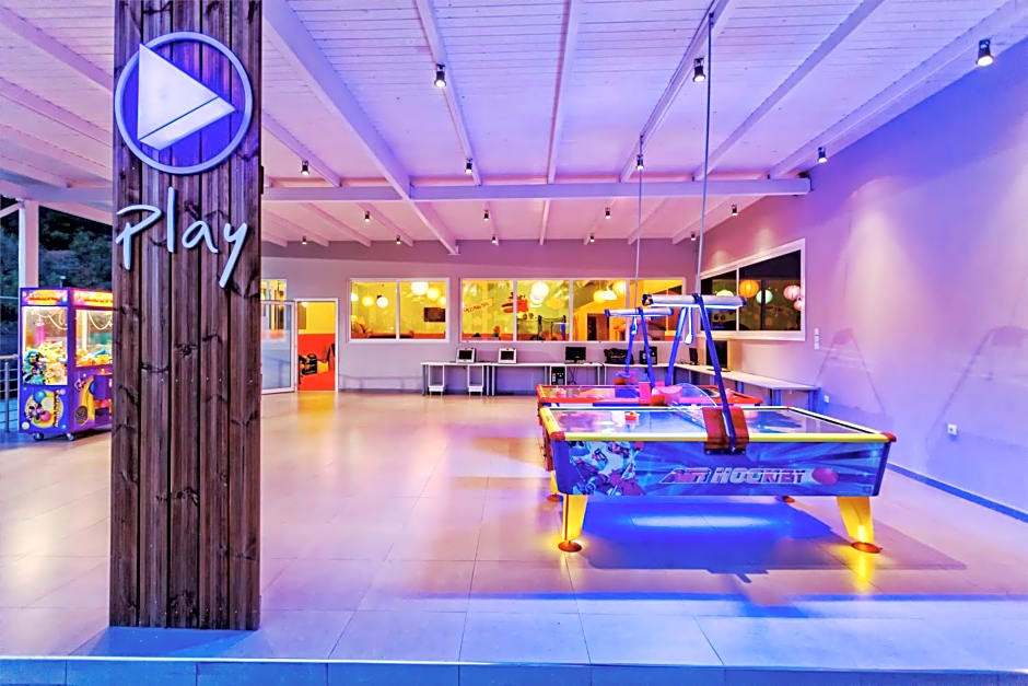 Lagomandra Hotel and Spa