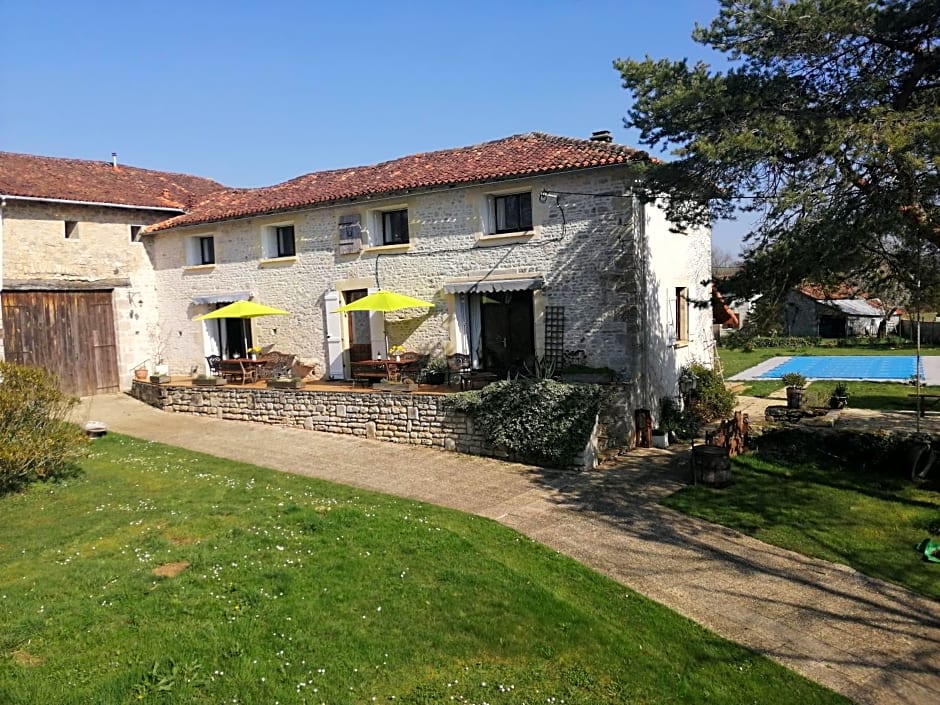 Les Granges de la Leigne, Ruffec