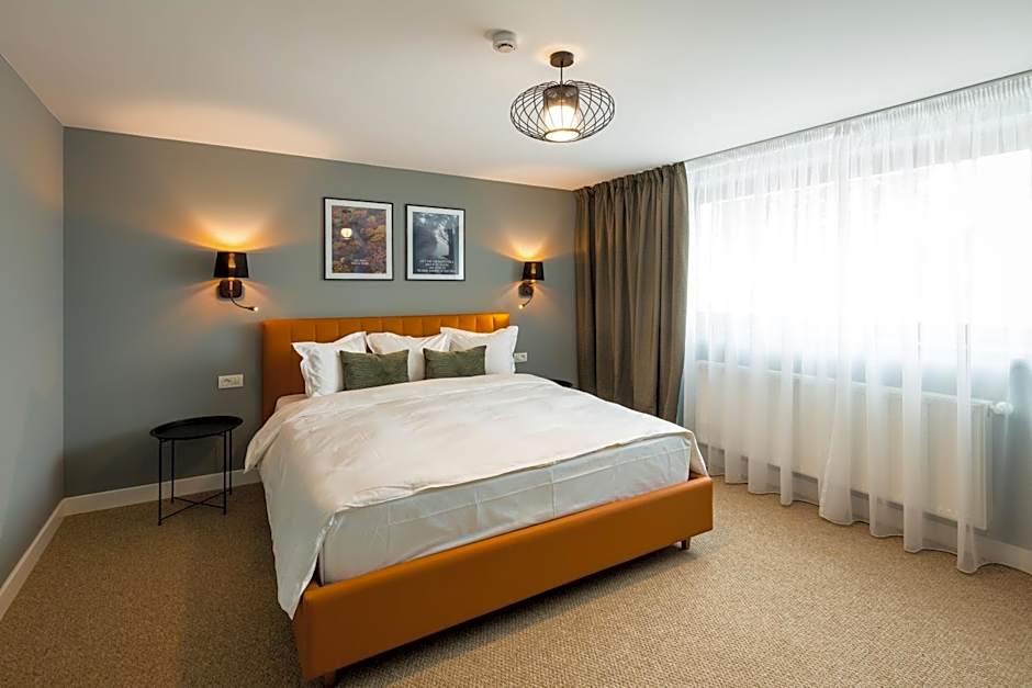 UpperHouse Suites & More