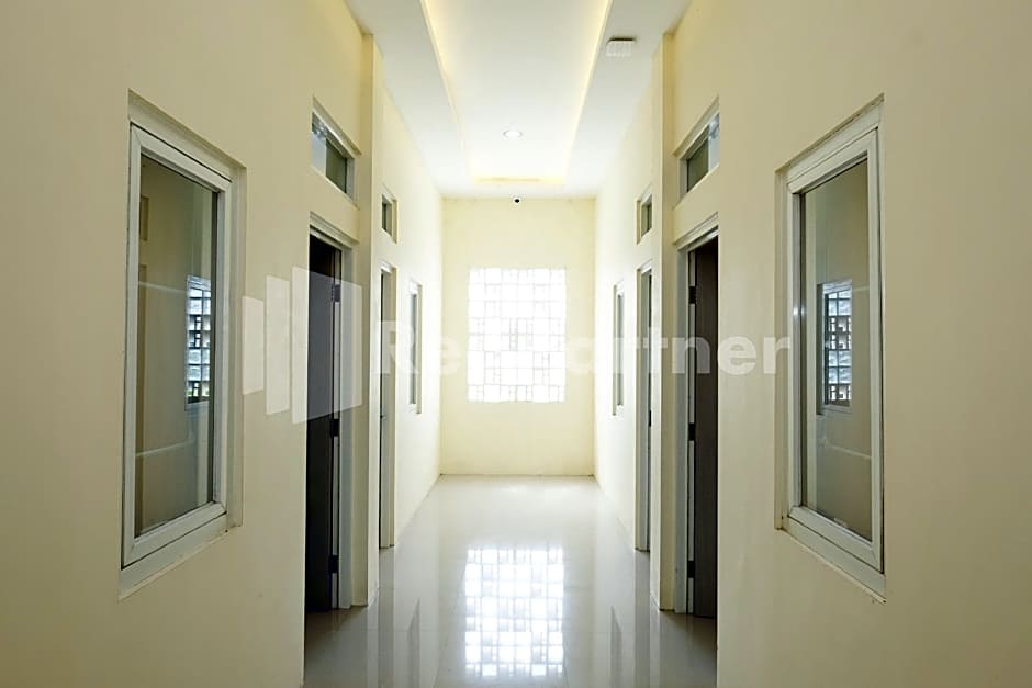 Nawasena Homey Syariah near Bandara Adisucipto 4 Mitra RedDoorz