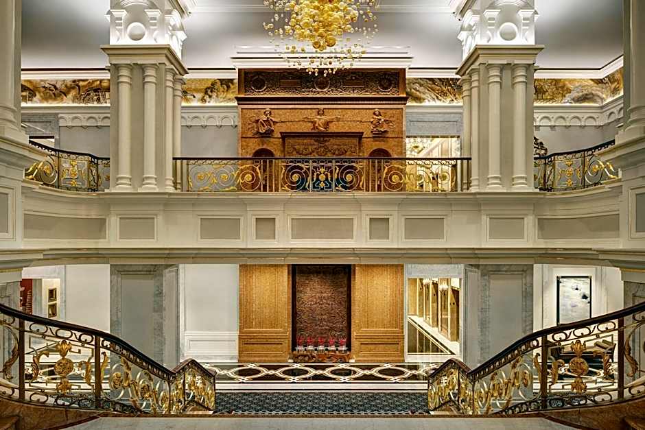 The Towers At Lotte New York Palace