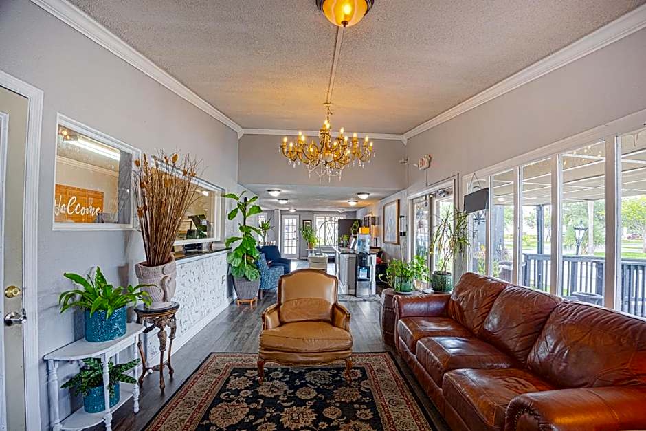 Liberty Garden Inn by OYO Kissimmee near Disney World