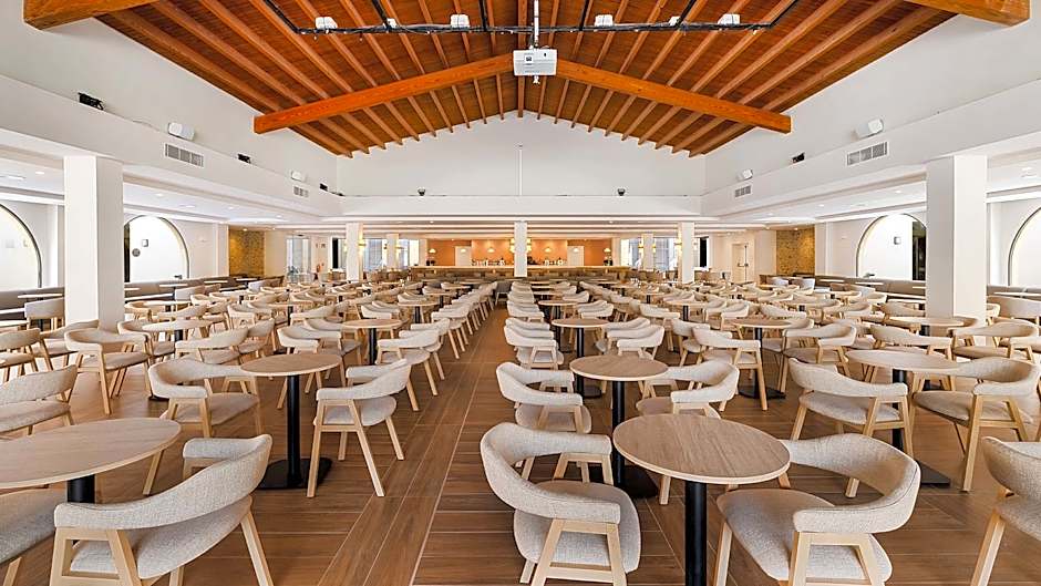 Protur Safari Park Aparthotel