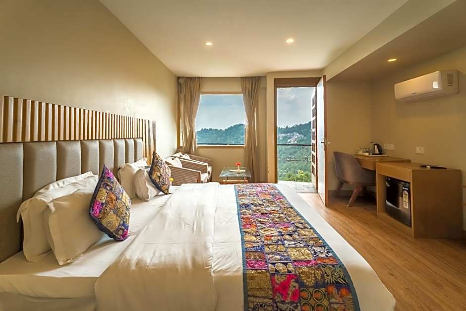 Tripli Hotels M & Resort