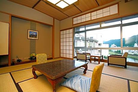 Japanese-Style Superior Room - Hida Beef Dinner Included