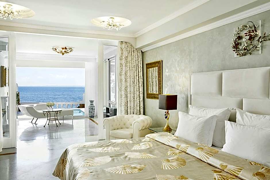 Photo 1 of 2 of Executive Suite, Sea View
