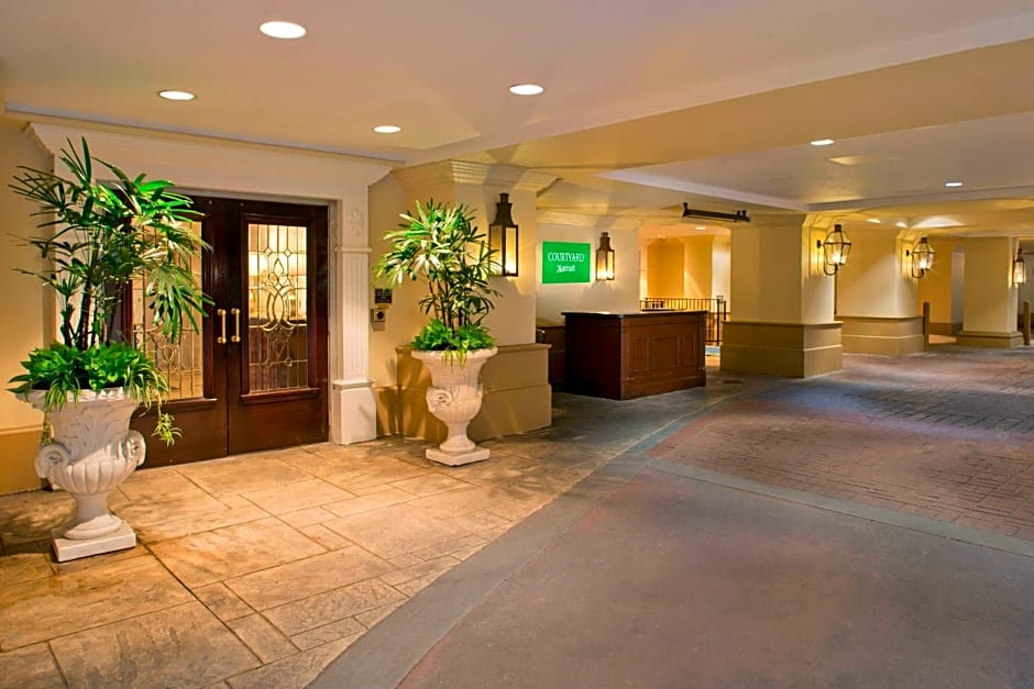 Courtyard by Marriott New Orleans French Quarter/Iberville