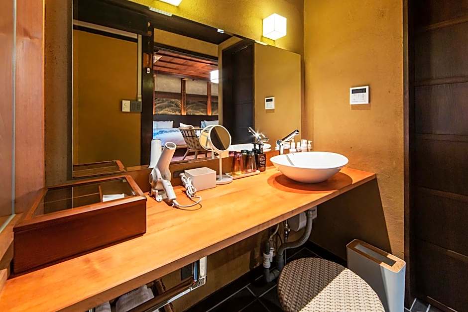 Tomonoura Shiomachi Hotel