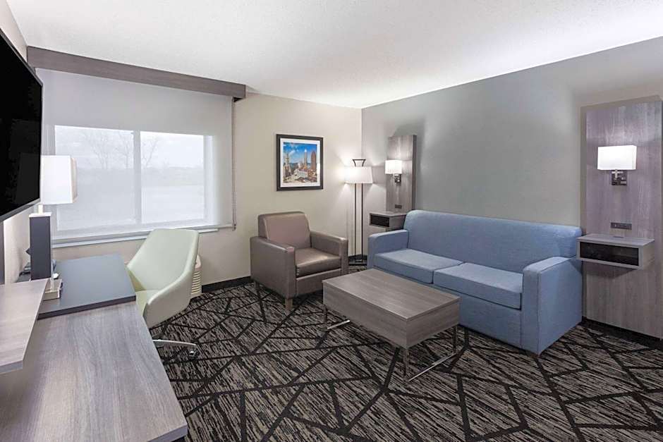 La Quinta Inn & Suites by Wyndham Cleveland Independence