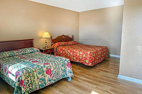 Premium 2 Queen Bed Smoking