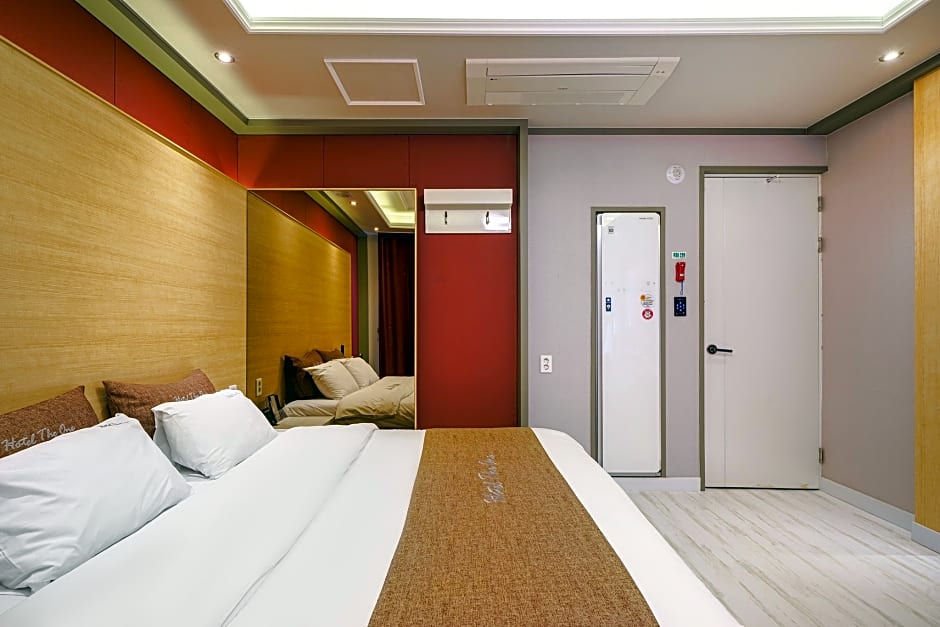 Yeosu Hotel The One