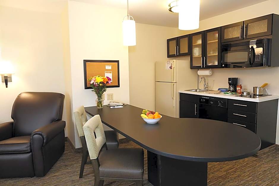 Candlewood Suites East Lansing by IHG