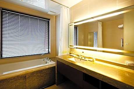 Hotel Deluxe Suite - Family Twin Room(Without Kitchenette)