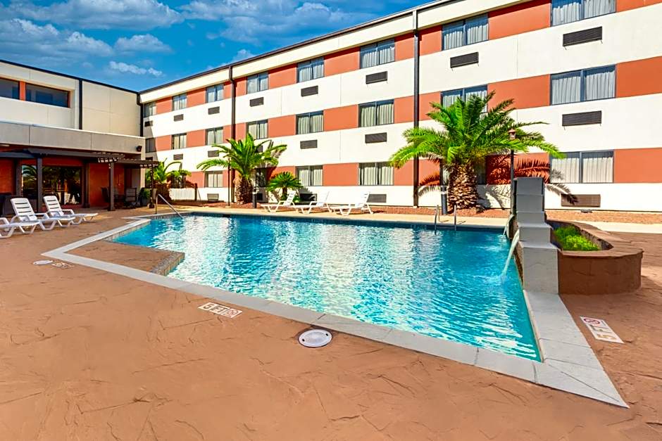 Ramada by Wyndham Houston Intercontinental Airport South