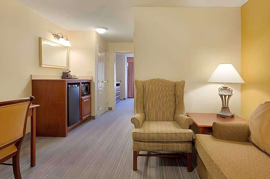 Country Inn & Suites by Radisson, Norman Near University