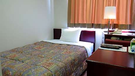 Small Double Room - Smoking