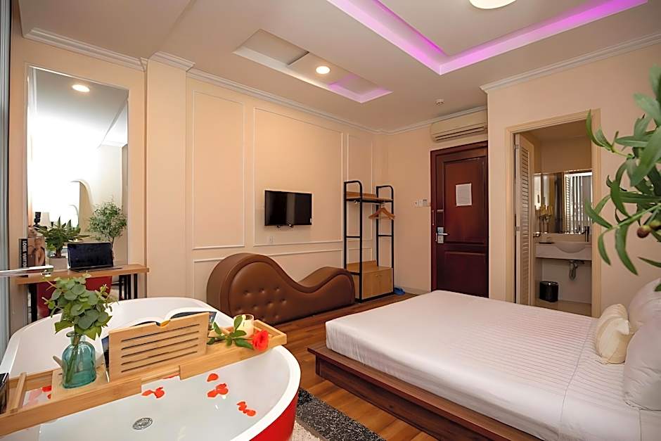 Quý Hùng Hotel - City Centre