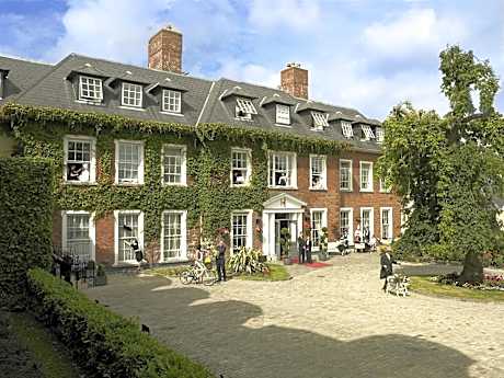 Hayfield Manor