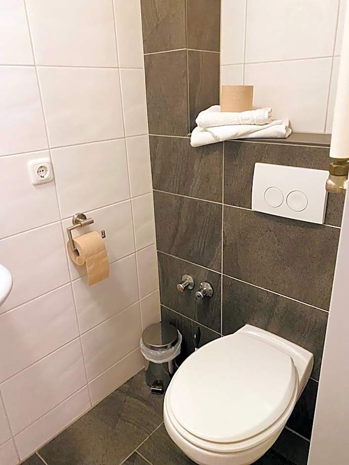 Hotel SuvaNa