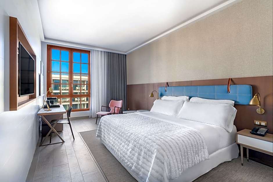 Le Meridien Ra Beach Hotel & Spa