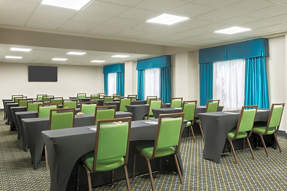 Hampton Inn Atlanta Perimeter Center