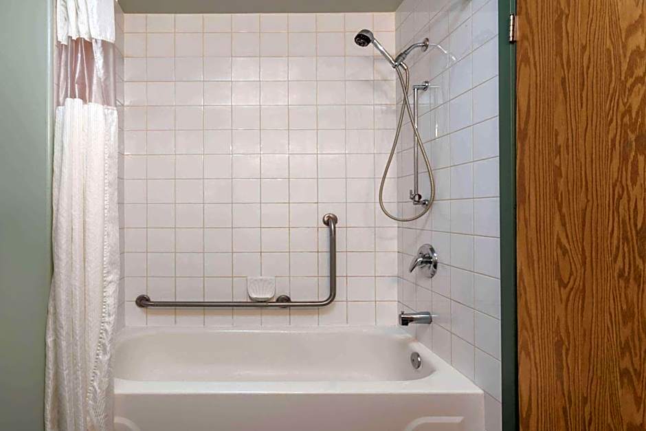 Days Inn by Wyndham Taber