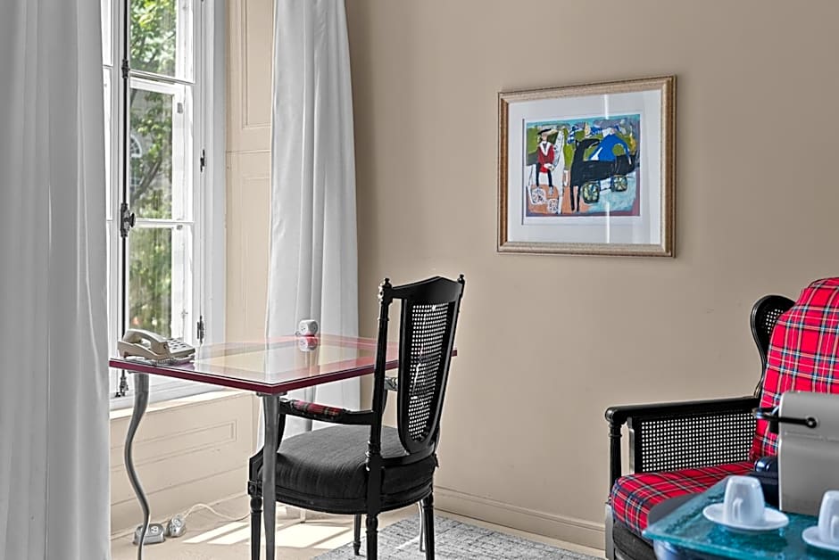 Auberge Place d'Armes - Par Aneyro